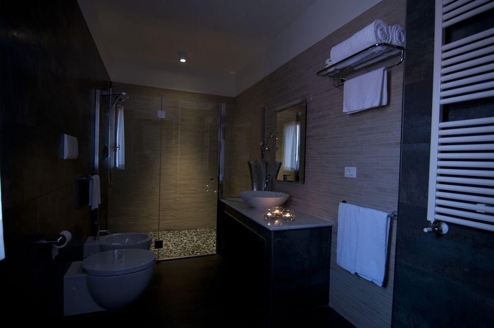 Queen Hotel ซานโจวานนี เตอาติโน ภายนอก รูปภาพ