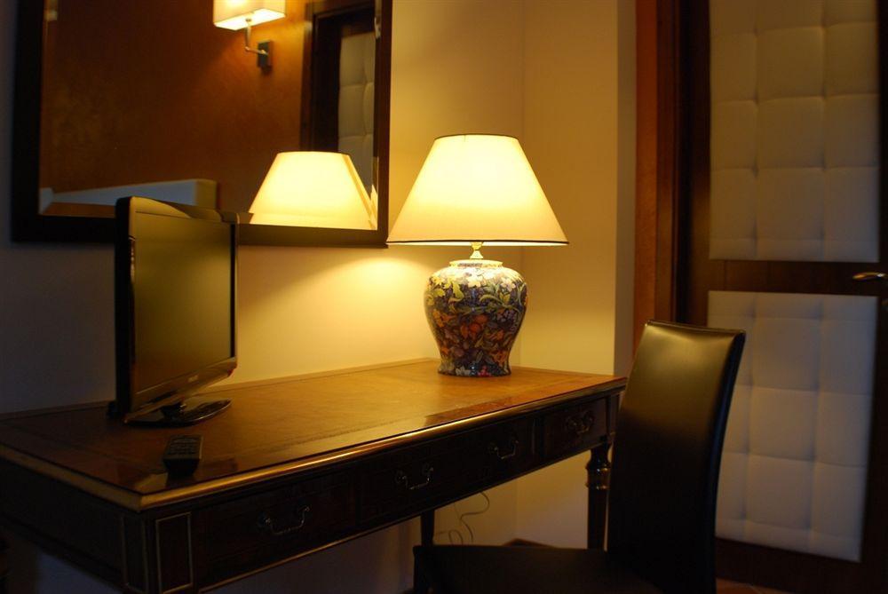 Queen Hotel ซานโจวานนี เตอาติโน ภายนอก รูปภาพ